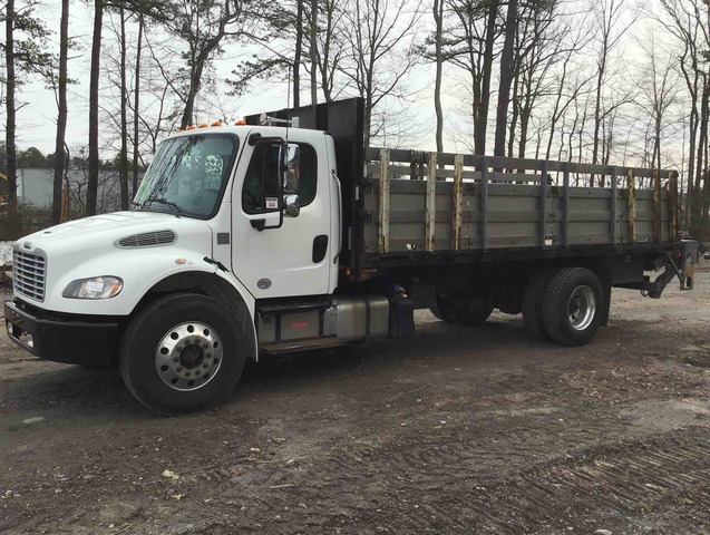 2015 Freightliner M2 106 4x2 S/A Flatbed Truck