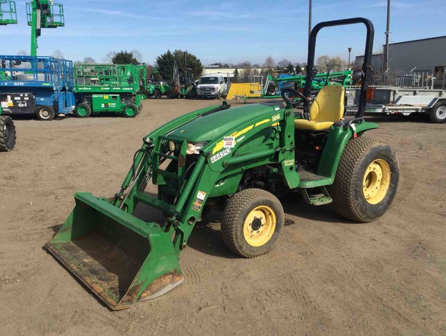2012 John Deere 3320 4WD Tractor 2012 John Deere 3320 4WD Tractor