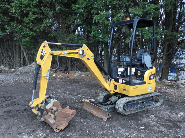 2017 Cat 301.7DCR Mini Excavator 2017 Cat 301.7DCR Mini Excavator