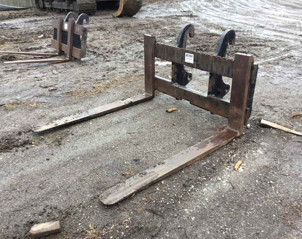 Cat 56 in Wheel Loader Forks