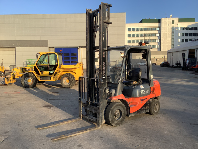 2006 Toyota 7FDF25 Pneumatic Tire Forklift 2006 Toyota 7FDF25 Pneumatic Tire Forklift