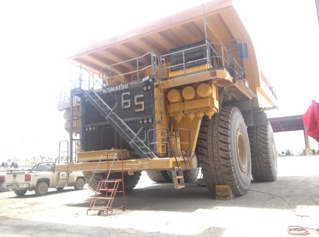 2012 (unverified) Komatsu 960E -2K Off-Road End Dump Truck 2012 (unverified) Komatsu 960E -2K Off-Road End Dump Truck