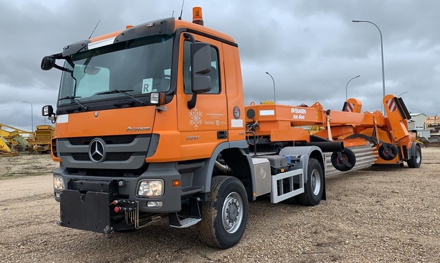 2010 &Oslash;veraasen EP9BW on 2010 Mercedes-Benz 2041 4x4 Snow Plow Truck