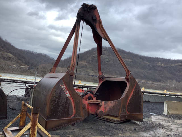 Anvil 90" Clam Shell Bucket Anvil 90" Clam Shell Bucket