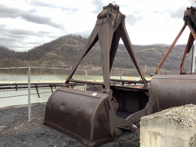 Owen 86" Clamshell Bucket Owen 86" Clamshell Bucket