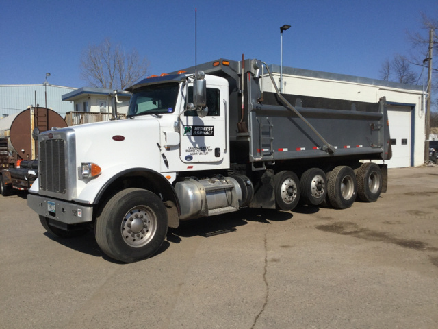 2016 Peterbilt 365 Quad/A Dump Truck 2016 Peterbilt 365 Quad/A Dump Truck