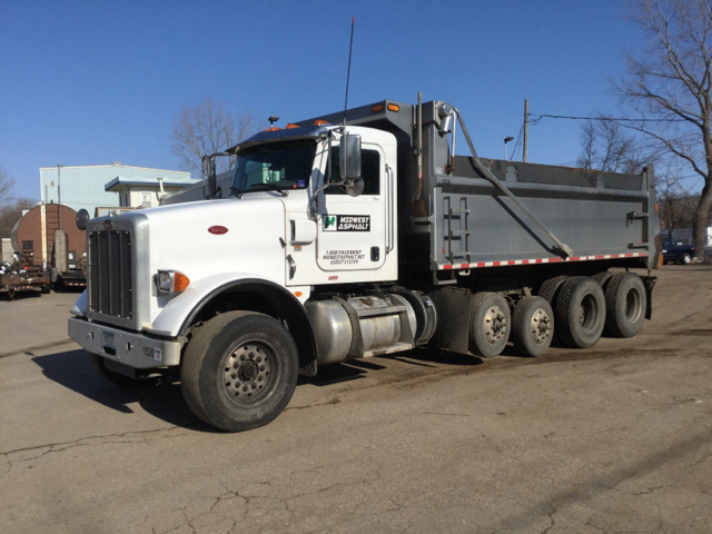 2016 Peterbilt 365 Quad/A Dump Truck 2016 Peterbilt 365 Quad/A Dump Truck