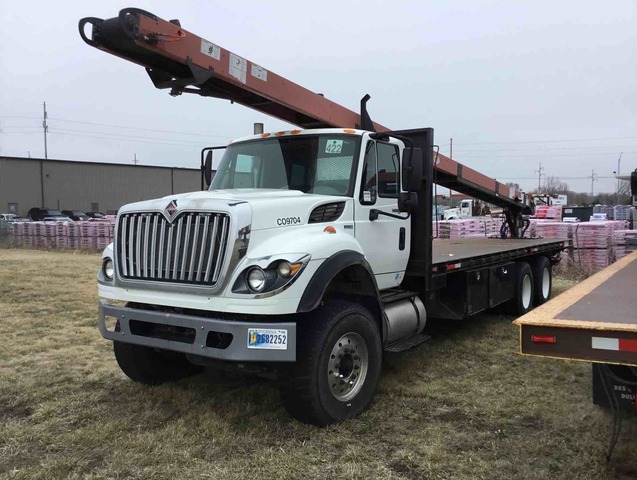 2011 International 7600 Flatbed Truck w/Conveyor