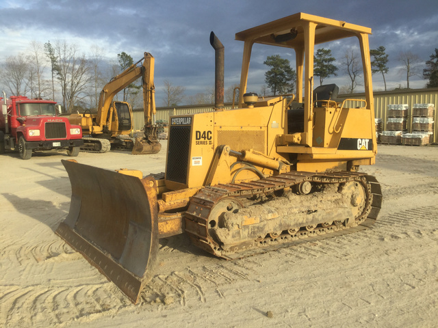 Cat D4C Series II Crawler Dozer Cat D4C Series II Crawler Dozer