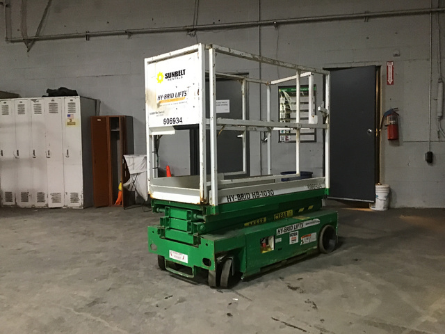 2009 (unverified) Hy-brid HB-1030 Electric Scissor Lift