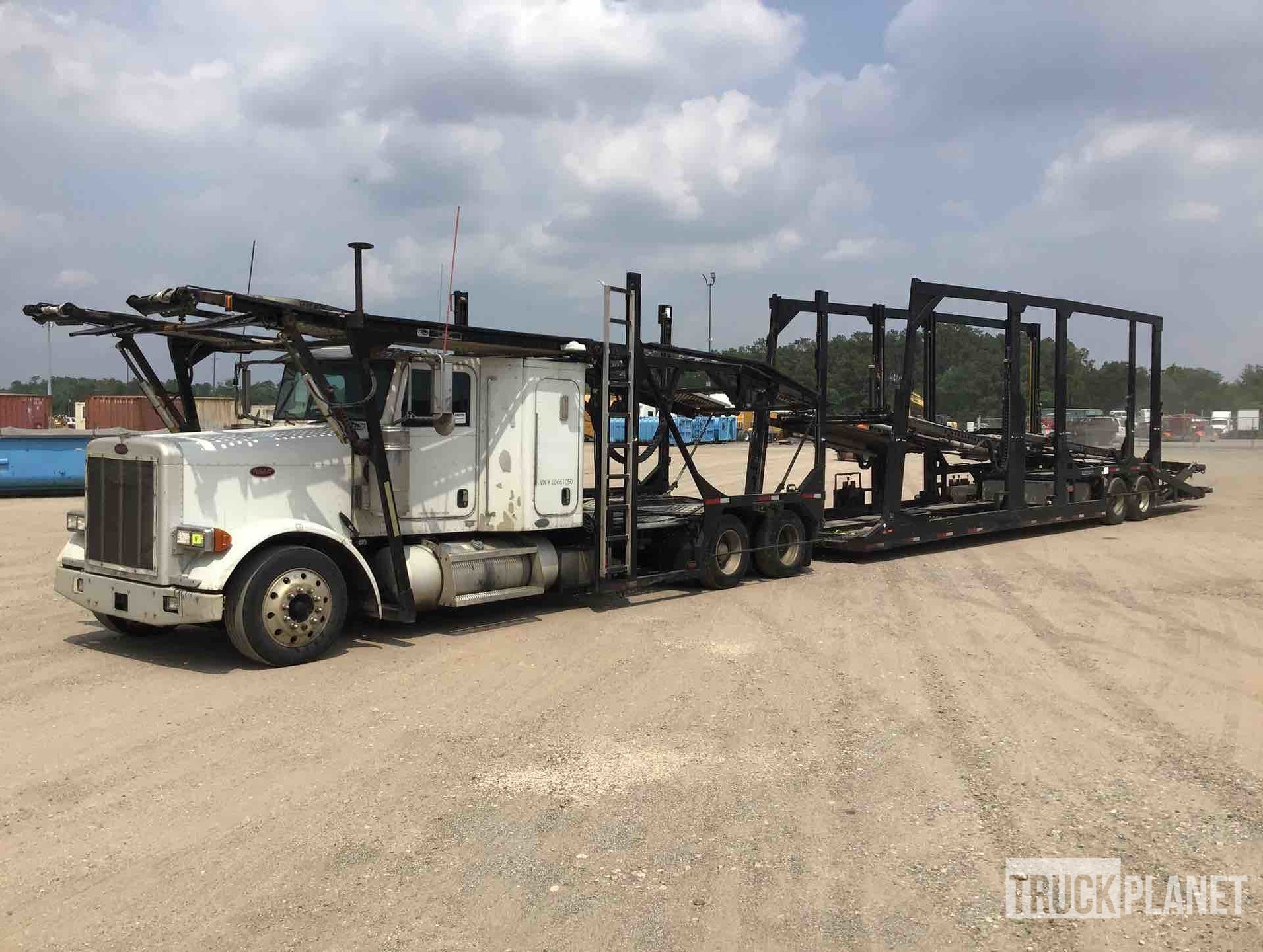 2006 Peterbilt 379 Sleeper Car Carrier Truck w/Cottrell Auto