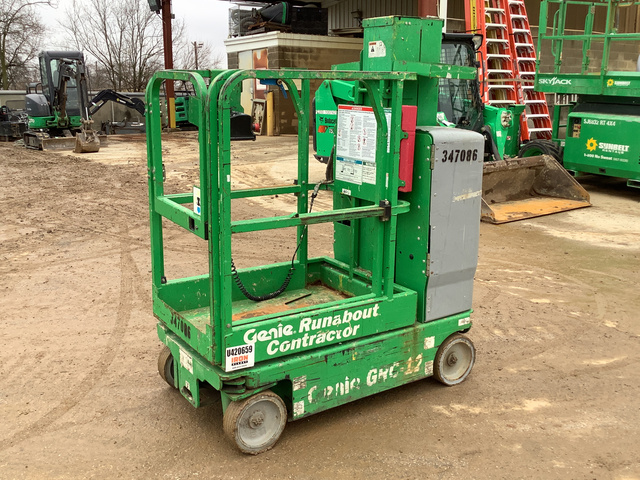 2011 Genie GRC-12 Vertical Mast Lift 2011 Genie GRC-12 Vertical Mast Lift