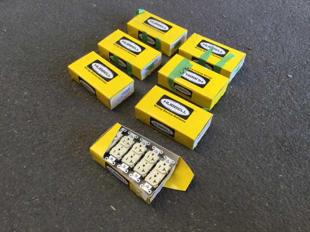 (70) Hubbell 6A671 Electrical Connector Sets