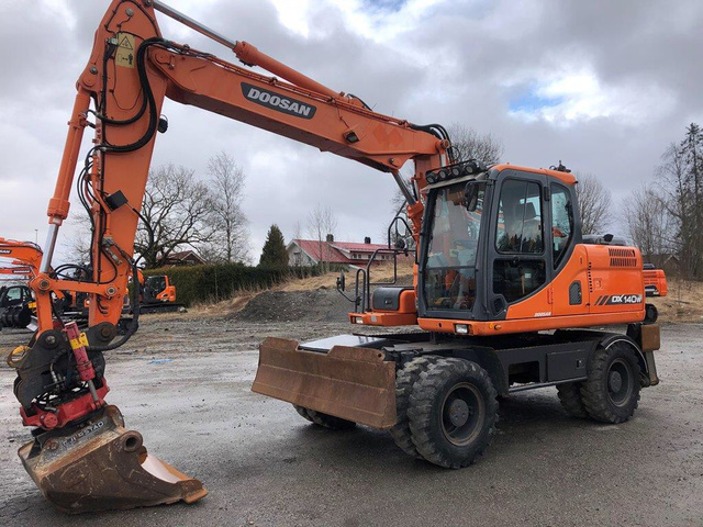 2011 Doosan DX140W Wheel Excavator 2011 Doosan DX140W Wheel Excavator