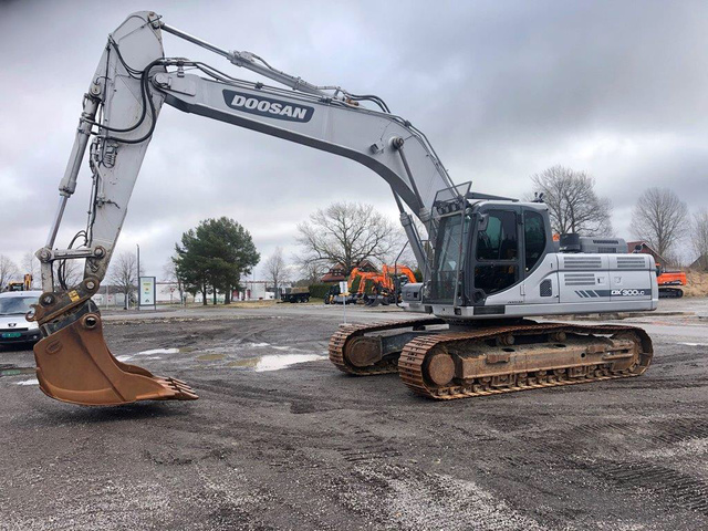 2013 Doosan DX300LC-3 Track Excavator 2013 Doosan DX300LC-3 Track Excavator
