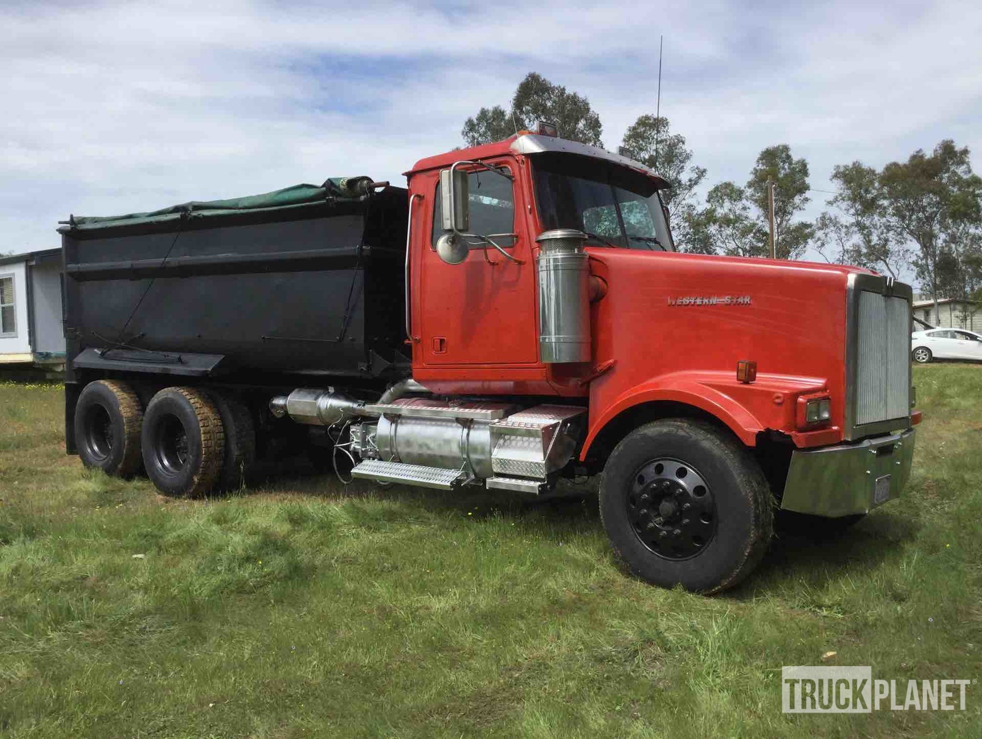 【Fixedstar】 1999 Western Star 4964 EX WS9185 | Bunkhouse Trailers