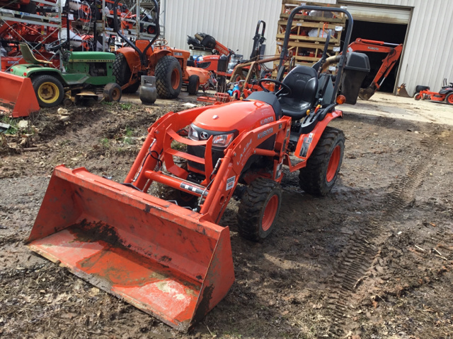 Kubota B2601HSD 4WD Tractor Kubota B2601HSD 4WD Tractor