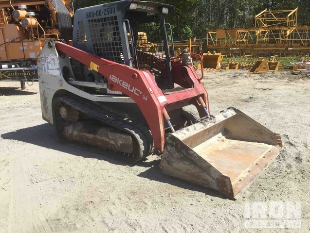 2015 Takeuchi TL8 Compact Track Loader in Newnan, Georgia, United