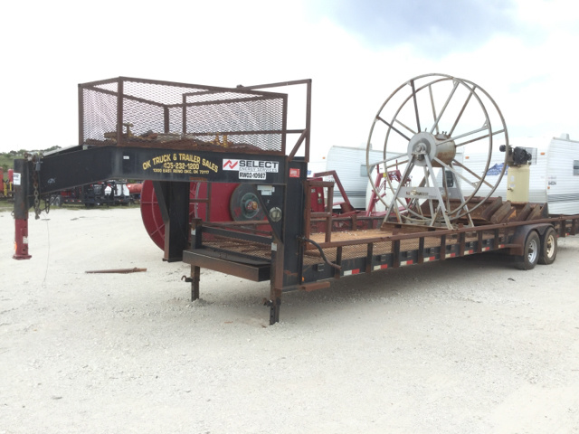 2013 Road Boss T/A Flatbed Trailer 2013 Road Boss T/A Flatbed Trailer