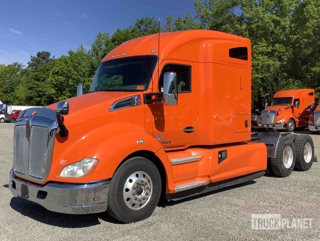 2018 Kenworth T680 T/A Sleeper Truck Tractor in Newnan, Georgia