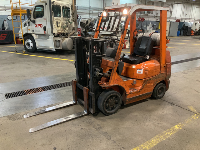 Toyota 7FGCU25 Cushion Tire Forklift