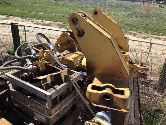 Multi-Shank Crawler Tractor Ripper - Fits Cat D9L