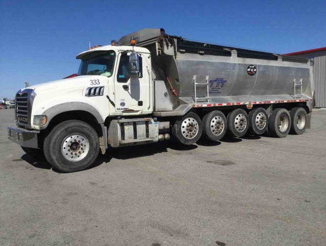 2013 Mack GU713 14x4 Six Axle Dump Truck 2013 Mack GU713 14x4 Six Axle Dump Truck
