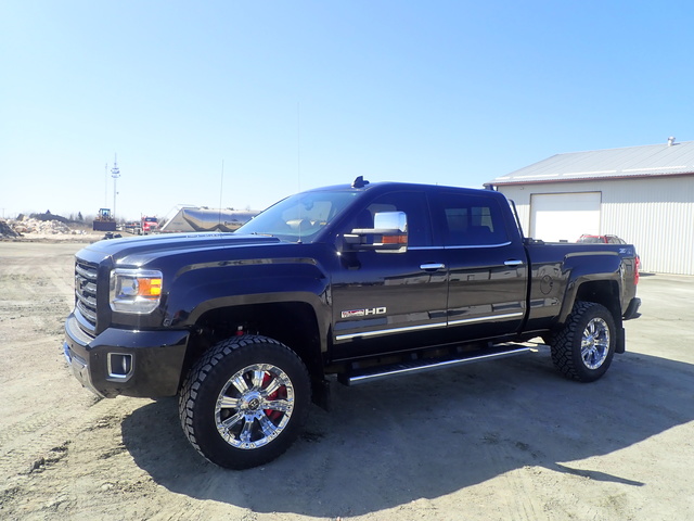 2015 GMC Sierra 2500HD 4x4 Crew Cab Pickup 2015 GMC Sierra 2500HD 4x4 Crew Cab Pickup