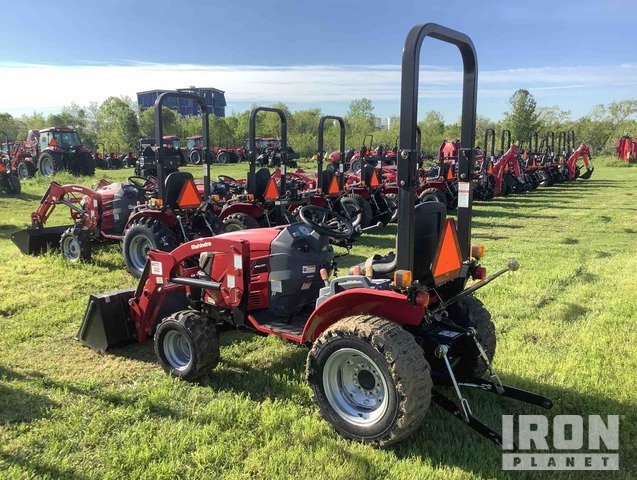 2017 Mahindra eMax 22G 4WD Tractor in Chattanooga, Tennessee, United
