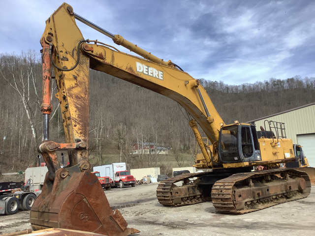 John Deere 750 Track Excavator