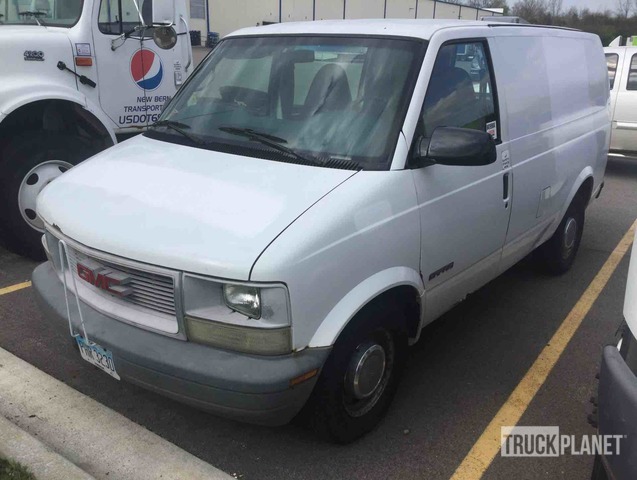 1999 gmc safari cargo van