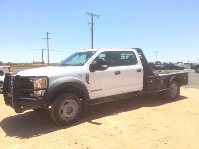 2017 Ford F-550 Super Duty XL 4x4 Dually Flatbed Truck