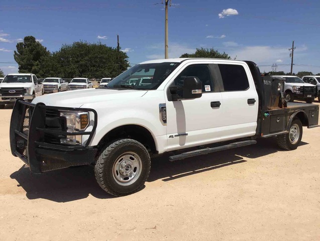 2018 Ford F-250 XL Super Duty 4x4 Crew Cab Flatbed