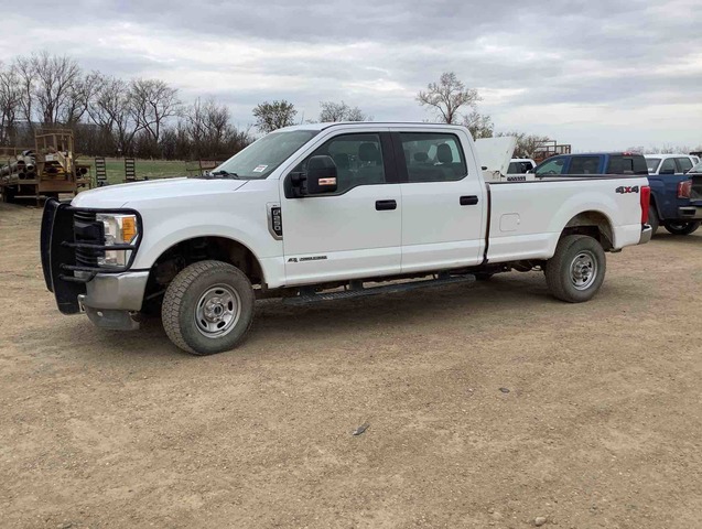 2017 Ford F-250 XL Super Duty 4x4 Crew Cab Pickup 2017 Ford F-250 XL Super Duty 4x4 Crew Cab Pickup