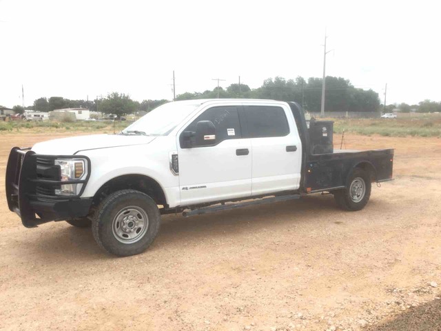 2018 Ford F-250 XL Super Duty 4x4 Flatbed Truck