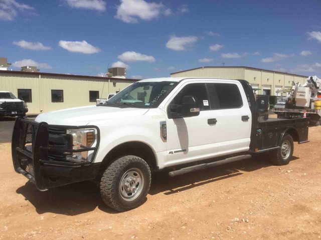 2017 Ford F-250 Super Duty XL 4x4 S/A Flatbed Truck