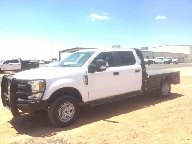 2018 Ford F-250 XL Super Duty 4x4 Flatbed Truck