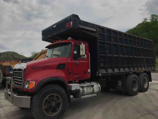 2007 Mack CV713 T/A Dump Truck 2007 Mack CV713 T/A Dump Truck