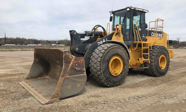John Deere 744J Wheel Loader John Deere 744J Wheel Loader