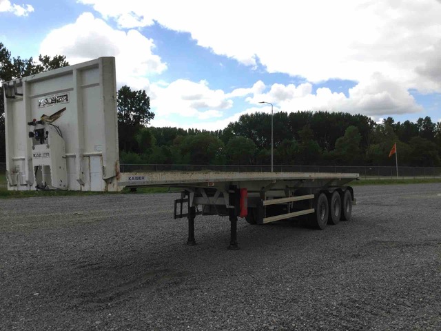 Robuste-Kaiser BDAH3XX Tri/A Flat Top Trailer Robuste-Kaiser BDAH3XX Tri/A Flat Top Trailer