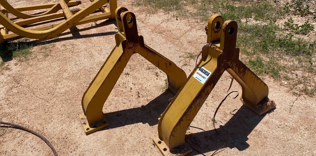 Lot of (2) Drawbars & (2) Side Booms - Fits Cat D6