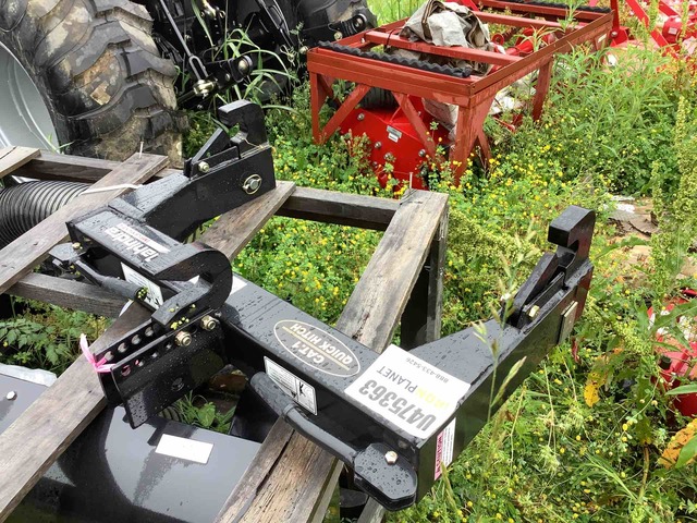 Mahindra Category 1 3-Point Hitch - Unused Mahindra Category 1 3-Point Hitch - Unused