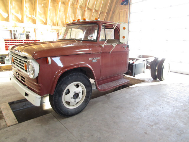 1964 Fargo D400 Classic Cab And Chassis Truck 1964 Fargo D400 Classic Cab And Chassis Truck
