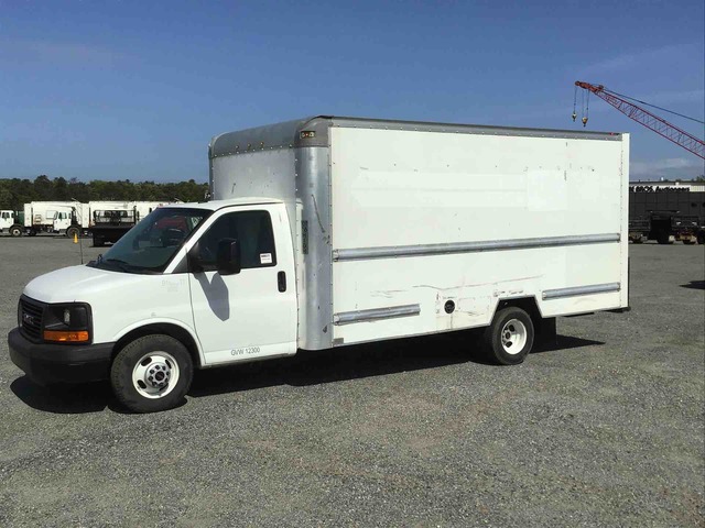 2015 GMC Savana G3500 4x2 Van Truck
