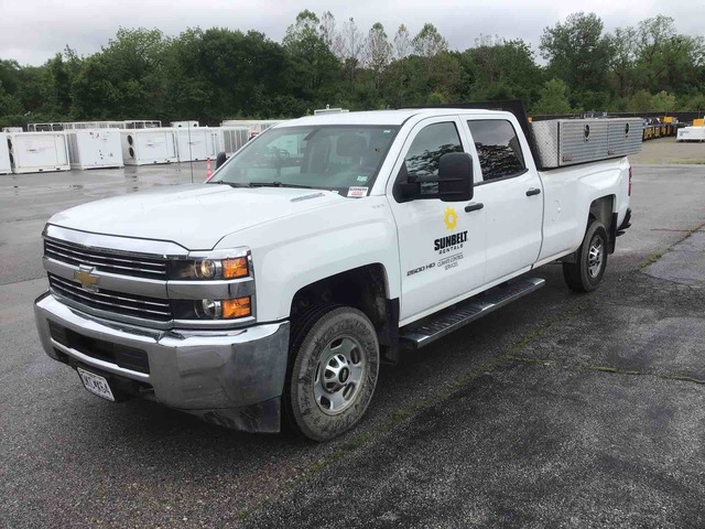 2015 Chevrolet Silverado K2500HD 4x4 Crew Cab Pickup 2015 Chevrolet Silverado K2500HD 4x4 Crew Cab Pickup