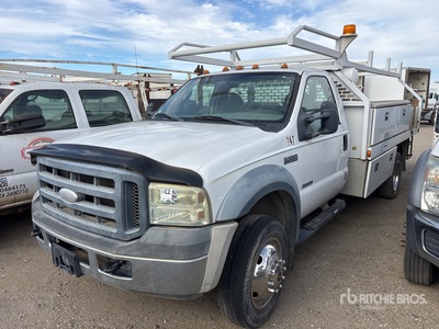 2007 Ford F-550 4x2 Crew Cab Pritsche-Lkw