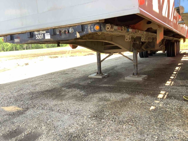 2002 Utility Tri/A Flatbed Trailer 2002 Utility Tri/A Flatbed Trailer