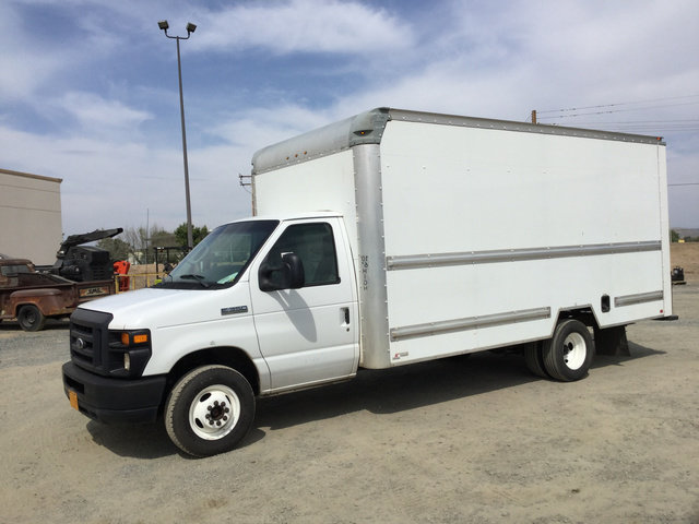2015 Ford E-350 Super Duty Van Truck