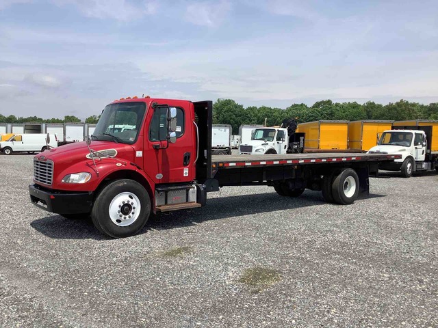 2015 Freightliner M2 106 S/A Flatbed Truck
