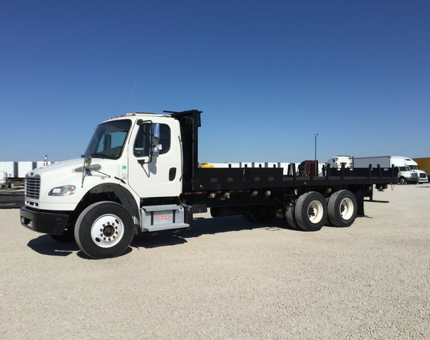 2013 Freightliner M2 106 T/A Flatbed Truck
